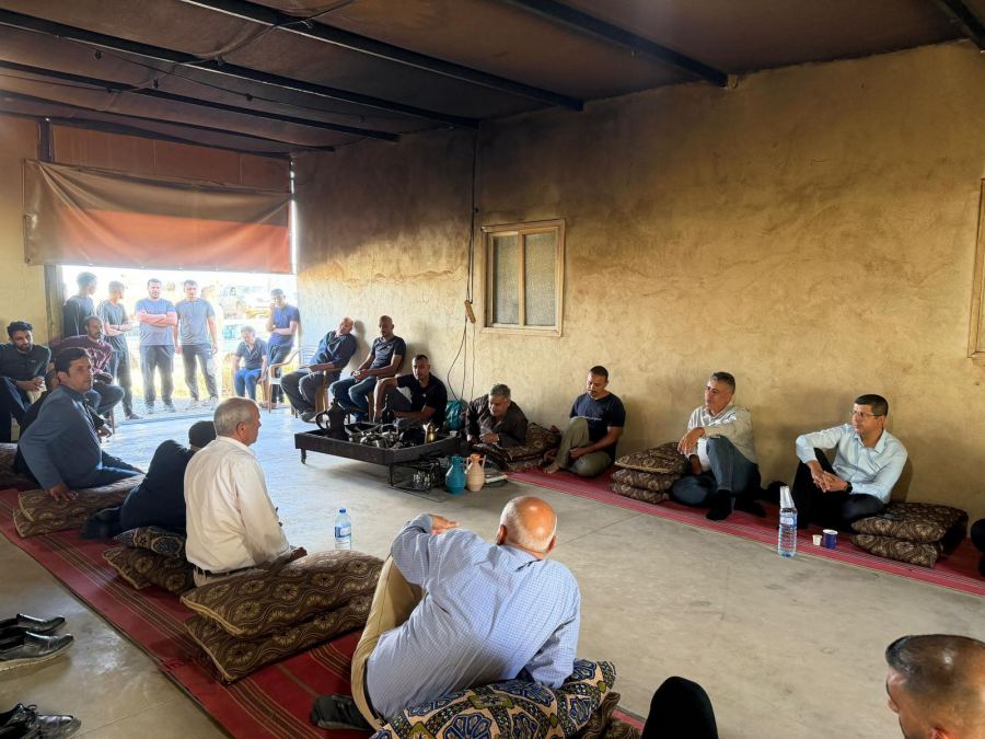  تل عراد: الحل بالحوار لا بالجرافات 